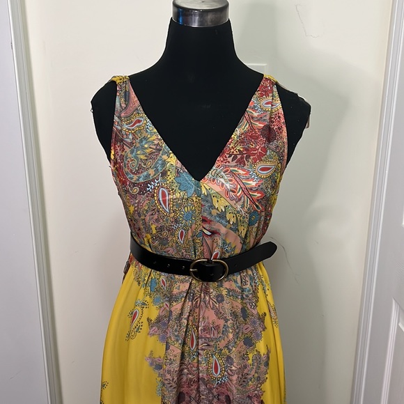 Zara Yellow Paisely V-neck Flowy Maxi Dress size Small - Picture 6 of 13